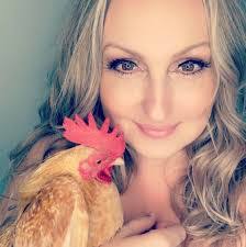 Hope Sutton's Instagram, Twitter & Facebook