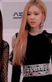 Rose Rose Blackpink Blink Kpop Chaeyoung Roseanne Gif Blackpink Rose Blackpink Fashion Girl Crushes