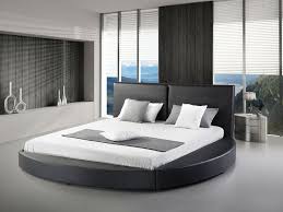 Trova tantissime idee per letto matrimoniale tondo. Letto Matrimoniale Rotondo In Pelle Nera 180x200cm Laval Beliani It