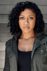 Aimee Masterson's Instagram, Twitter & Facebook