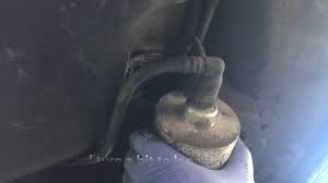 Our fuel filters are made by one of the largest and most well respected production facilities in the world utilising the latest iso manufacturing procedures. How To Replace A Fuel Filter On Audi A4 B7 2008 Youtube