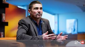 Ő az, akit mindenki ismer, olyasmit mert, amit senki előtte, és aki mindig egy lépéssel a rendőrség előtt járt. Viszkis Hasznaltam A Noket Ahogy Ok Is Engem 24 Hu