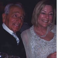 Let's be honest, any shred of barn news and we are running to our barn  bestie to discuss. With love, of course. #barnbestie #barngossip #barnlife  #horselife #horsegirl #horseshow