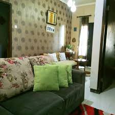 Mereka berbagi satu sama lain. Tolong Buatkan Descriptive Teks Tentang Ruang Tamu Dalam Bahasa Inggris Brainly Co Id