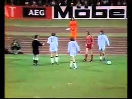 1973, 1995 *(ajax also won in 1972, however, uefa only sanctioned the uefa super cup for the first time in 1973 so the 1972 edition was an unofficial one. 1973 European Cup Quarter Final 2nd Leg Bayern Munich Vs Ajax Amsterdam Youtube