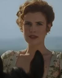 Leonor (Alicia Bercán) se despide entre llantos de 'La Promesa'. Cuando  Leonor volvió a La Promesa parecía tener muy claro que su paso por la  residencia familiar era, tan solo, una parada