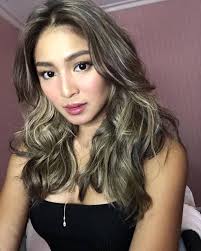 Brow pencil in natural brown (p499); 37 New Inspiration Nadine Lustre Hair Color Ash Blonde
