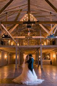 Rustic Manor Wedding The Majestic Vision Milwaukee Wedding Planner Rustic Wedding Venues Barn Wedding Venue Barn Venue
