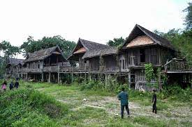 Tempat ini mungkin dieksploitasi dengan baik oleh para pembuat film, tetapi bagi mereka yang telah tinggal atau masih tinggal di sekitar rumah yeongdeok di daerah korea selatan, tempat ini sangat mencolok. Pura Tanjung Sabtu Cantik Tetapi Terbiar Utusan Borneo Online