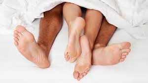 Schmerzen beim geschlechtsverkehr sind nach orgasmusstörungen das häufigste sexuelle problem von frauen. Liebesspiel Was Beim Sex Im Korper Passiert Stern De