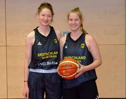Um die jeweiligen kaderkriterien und die dazugehörigen athletinnen abzurufen, bitte auf den entsprechenden kaderbereich klicken the germany women's national basketball team is the basketball team that represents germany in international competitions. Amelie Und Lilly Auf Internationalem Parkett Citybasket Recklinghausen