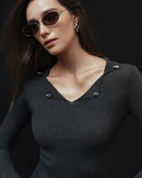 Effortless details. 𝗟𝗜𝗡𝗛 𝗕𝗨𝗜 Store: 168 Triệu Việt Vương, Hai Bà  Trưng, Hà Nội Phone: 0934 555552