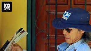 US Postal Service downsizes as internet age bites