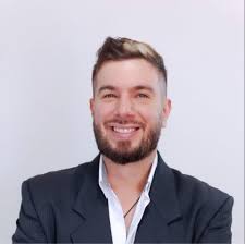 Is there a bus transit route up and down Carrera 43A going to/from Santa Fe  Mall area to Calle 10 in Medellin?