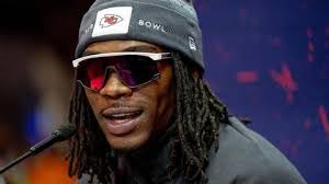 Derrick Dwight's Instagram, Twitter & Facebook