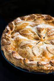 Steak and kidney pie, probable the king of all british savoury pies, but to make the pie as tasty and as full of flavour as possible the ingredients you lamb or pigs kidneys are ok but they don't need so much cooking so may become tougher with the longer cooking time. How To Make Pie Crust Erren S Kitchen