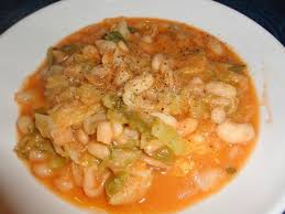 La minestra di borragine e fagioli con spaghetti è un piatto unico nutriente e saporito, ideale da gustare caldo in inverno. Zuppa Di Verza E Fagioli Di Sabrina Recipefy