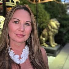 Lisa Epling's Instagram, Twitter & Facebook