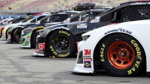 Ever been to a nascar race? Nascar How A Single Lug Nut Could Impact Pit Crew Salaries Nbc Sports
