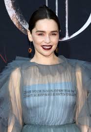 Game of thrones season 8 is set to air in 2019. Emilia Clarke Si Mesajul Tinutei De La Premiera Game Of Thrones