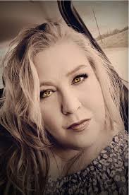 Holly Farrow Photography added...