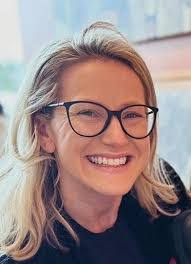 Anna Cottrell's Instagram, Twitter & Facebook