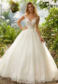 Ob verführerische meerjungfrau oder verspielte prinzessin, elegante lady oder femme fatale hält die welt der hochzeitskleider eine große auswahl für dich. Die Aktuelle Brautmode Kollektion Avinia Hochzeitskleid Brautkleid Prinzessin Hochzeitskleid Corsage