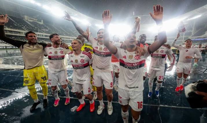 Flamengo atropela o Vasco em cl&aacute;ssico do Brasileir&atilde;o e cola nos l&iacute;deres do campeonato | Minuto a Minuto 1