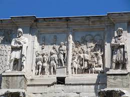 Construcţia arcului de triumf a fost condusă de arhitectul i.zauchevici, a fost finalizată în 1840. Arcurile De Triumf Din Roma Micilevacante