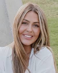 Nadia Ellison's Instagram, Twitter & Facebook