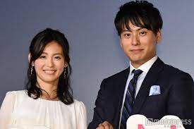 そして、恋人役の広澤真子には幅広い活躍を見せる本仮屋ユイカが続投している。 そこで今回は、劇中と同じく息の合ったやりとりを見せる2人に、それぞれの恋愛観や結婚観について、語ってもらった。 【山下健二郎主演】love or not 2 第一話（公式）. O Xrhsths ãƒ¢ãƒ‡ãƒ«ãƒ—ãƒ¬ã‚¹ Sto Twitter å†™çœŸ20æžš ä¸‰ä»£ç›®jsb å±±ä¸‹å¥äºŒéƒŽ æœ¬ä»®å±‹ãƒ¦ã‚¤ã‚« ç™»å ´ æ‹æ„›ç›¸è«‡ã«ã‚¢ãƒ‰ãƒã‚¤ã‚¹ ç†æƒ³ã®å¤«å©¦åƒã¯ ãƒ•ã‚©ãƒˆã‚®ãƒ£ãƒ©ãƒªãƒ¼ Https T Co 6vqikcc23z