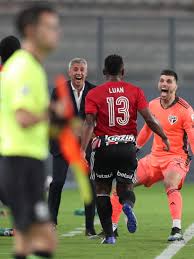 O lar da ousadia e alegria, o pojéto do luxa que deu certo. Spfc Sobra Em Estreia Na Libertadores E Faz 3 A 0 No Sporting Cristal