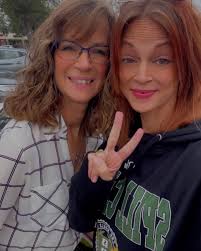 Lori Ryan (@lori.t.ryan) • Instagram photos and videos