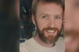 Sports psychologist who murdered his own mum invented relationships with  stars