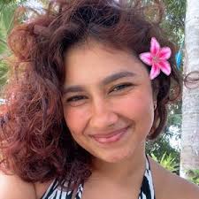 Fatima Solano (@gigifresita_)