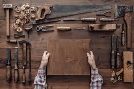 Traditional woodworkers prefer to use mostly hand tools in their work, and it is entirely possible to carry out all aspects of carpentry without ever touching a power tool. Basic Woodworking Hand Power Tools For Beginners Drillly