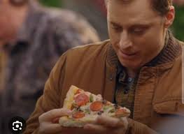 Yumm pizza is what I'm eating right now! Thinking of Harry 🍕