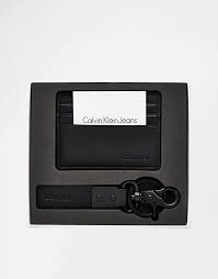 Calvin Klein Coffret Cadeau Asos Calvin klein utiliza cookies, javascript y html 5 y otras tecnologías digitales (cookies) en calvinklein.es que permiten la recopilación de. calvin klein coffret cadeau