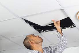 Ces panneaux rigides sont très utilisés pour isoler le sol, les murs extérieurs et le toit. Renovation Du Plafond Suspendu Prix Et Conseils De Pro Monequerre Fr