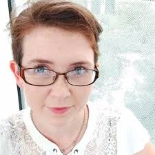 Danielle Lincoln Hanna (@DanielleLHanna)