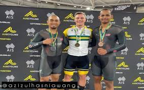 He rode in the men's sprint event at the 2018 uci track cycling world championships. Bernama Azizulhasni Shah Firdaus Win Silver Bronze At Australian National Track Championships