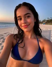 Jenna ortega in bikini: Görselleri görüntüleyin ve indirin — Yandex Görsel