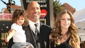 Dwayne the rock johnson teilt ein video seiner zweijährigen tochter tiana auf instagram. Dwayne Johnson Fuhrt Lauren Hashian Zum Altar