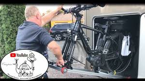 Die garage für fahrrad hat einen offen und einen geschlossenen teil. Wohnmobil Tuning Fahrradtrager Und Kurbelschutz Youtube