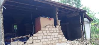 Ini adalah gempa yang muncul dari perairan selatan jawa barat sekitar sukabumi, selasa 27 april 2021 pada pukul 16.23 wib. Rincian Rumah Rusak Di Sukabumi Dan Bogor Akibat Gempa Infopena Com