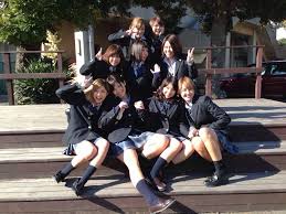 集合写真パンチラは、卒業式、修学旅行、研修、懇親会終わった後とかが淫ら