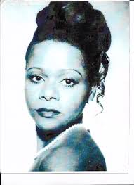 Paula Newberry's Instagram, Twitter & Facebook