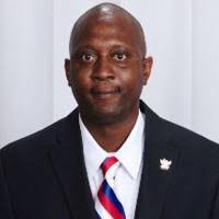 Singleton resigns as school board member