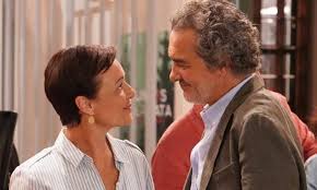 Rosa fogo foi uma telenovela portuguesa produzida pela sp televisão e emitida pela sic de 19 de setembro de 2011 a 30 de junho de 2012, substituindo laços de sangue e sendo substituída por dancin' days. Ar1rqjrfhjzvvm