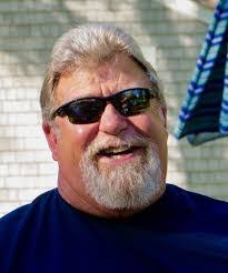 Robert Vile's Instagram, Twitter & Facebook